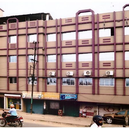 Hotel Vinayak Māldah Exterior photo